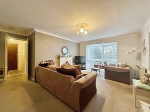 Lounge- click for photo gallery